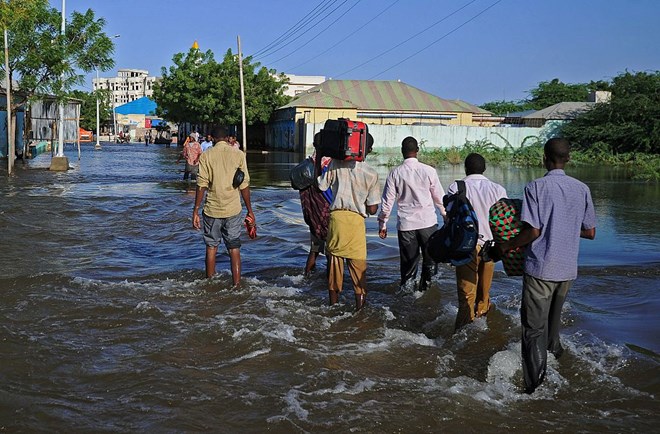 Somalia floods cause devastation and displacement